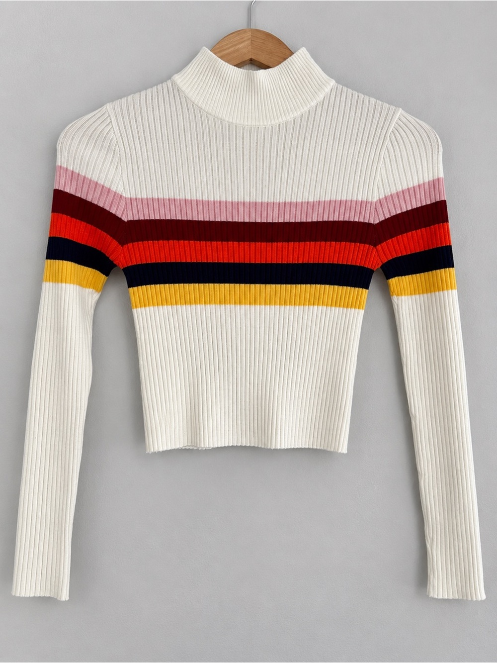 TIMING Women’s M Ribbed Turtleneck Sweater Ivory Rainbow Stripe Cropped Retr